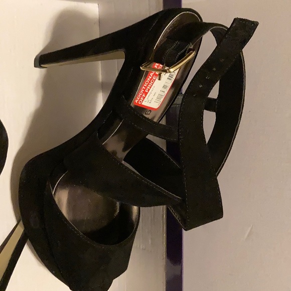 Brand New Never Worn Madden Girl Platform Heels - Picture 2 of 3